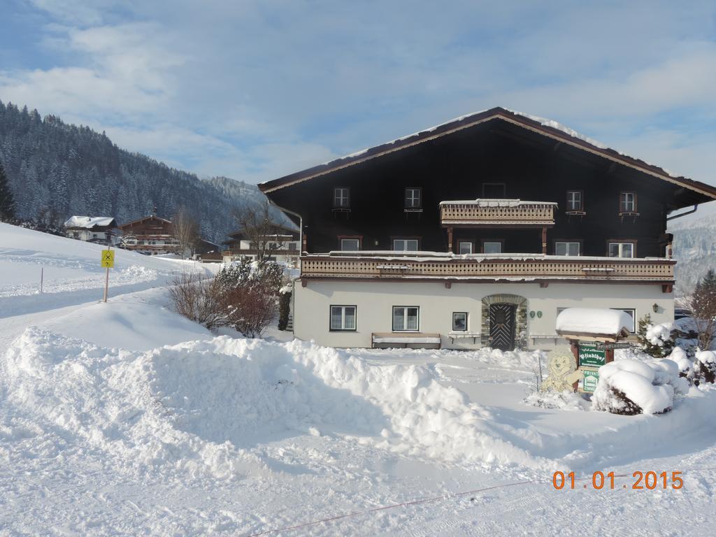 Pfindlhof Bed & Breakfast ลีโอกัง ภายนอก รูปภาพ