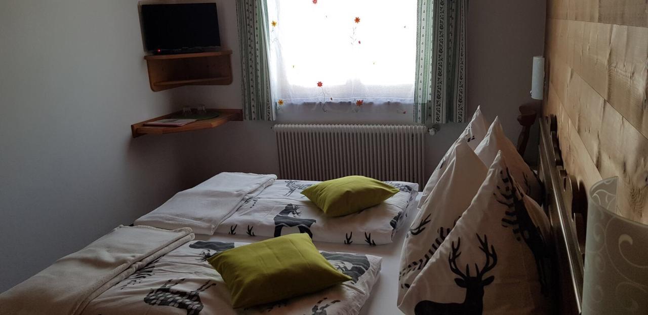 Pfindlhof Bed & Breakfast ลีโอกัง ภายนอก รูปภาพ