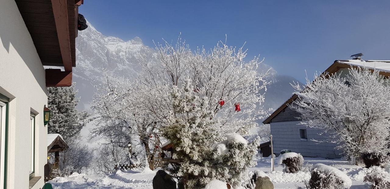 Pfindlhof Bed & Breakfast ลีโอกัง ภายนอก รูปภาพ