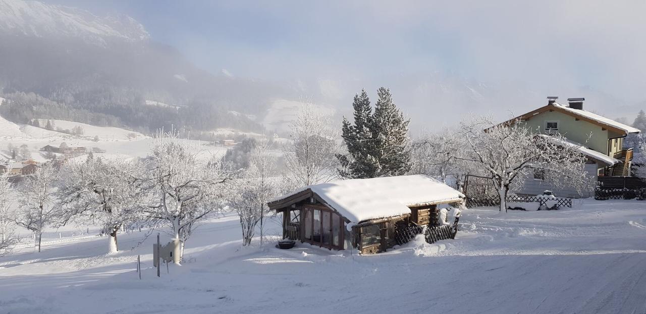 Pfindlhof Bed & Breakfast ลีโอกัง ภายนอก รูปภาพ